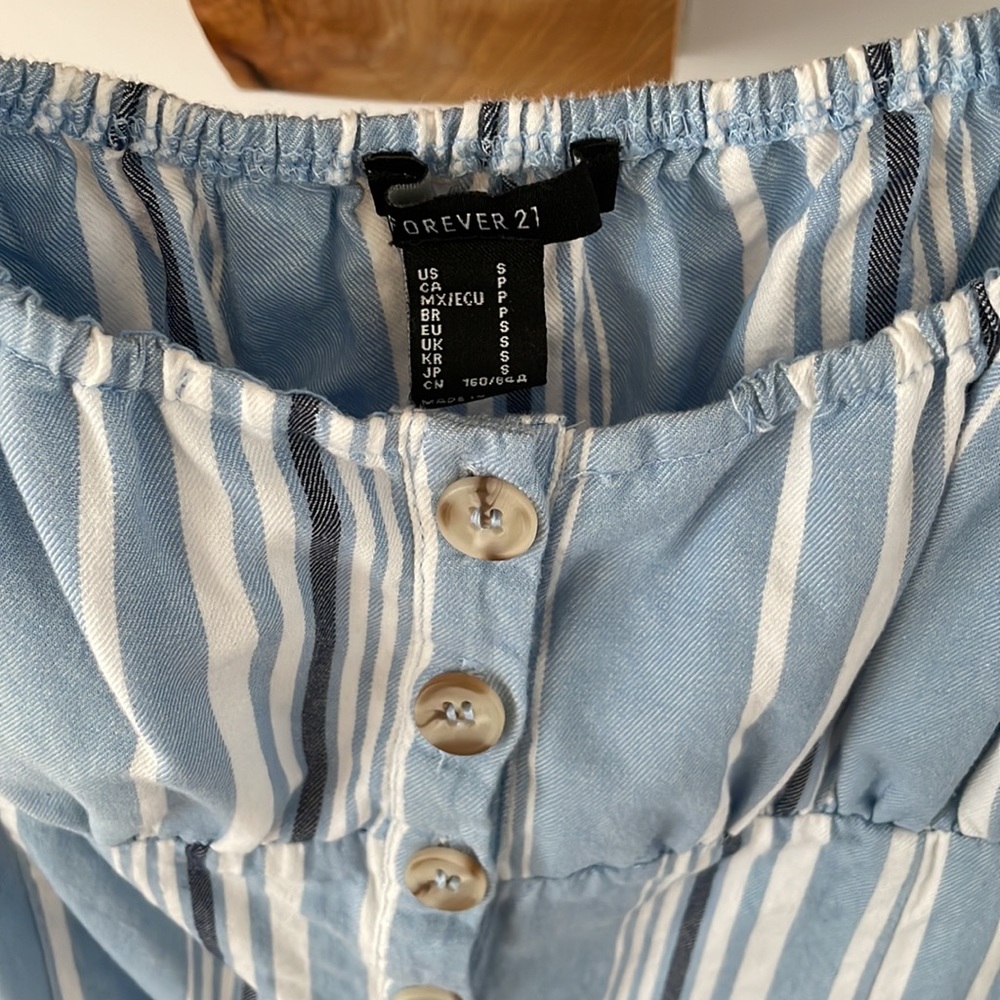 Fitted Buttoned-Down Dress - Picture 3 of 4